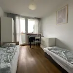 Hostello Airport Strzegomska - W Pelni Wyposazone Pokoje