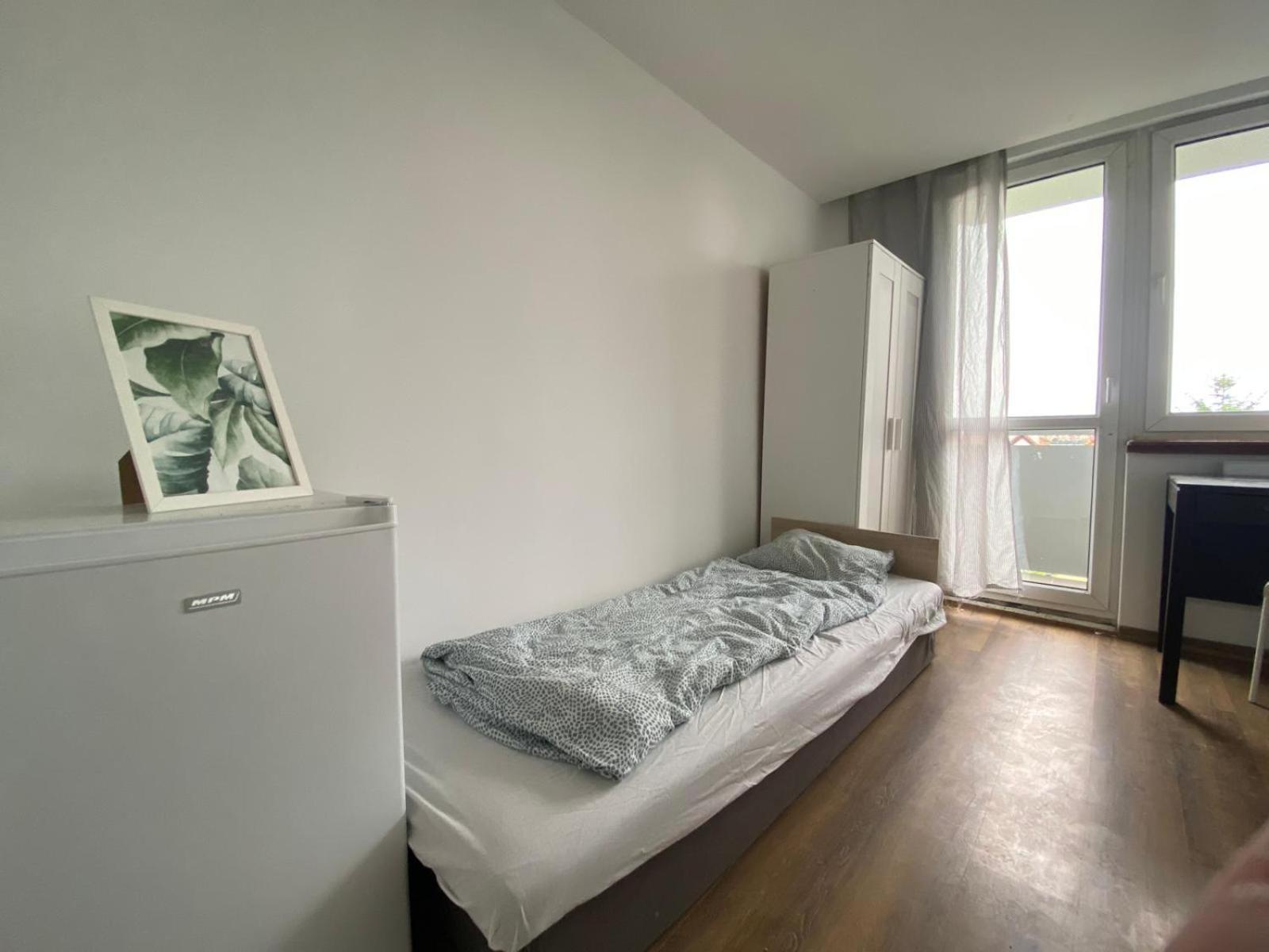 Hostello Airport Strzegomska - W Pelni Wyposazone Hostel